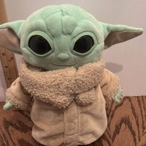 8" Plush Yoda Stuffie, StarWars, Mattell, adorable, great condition